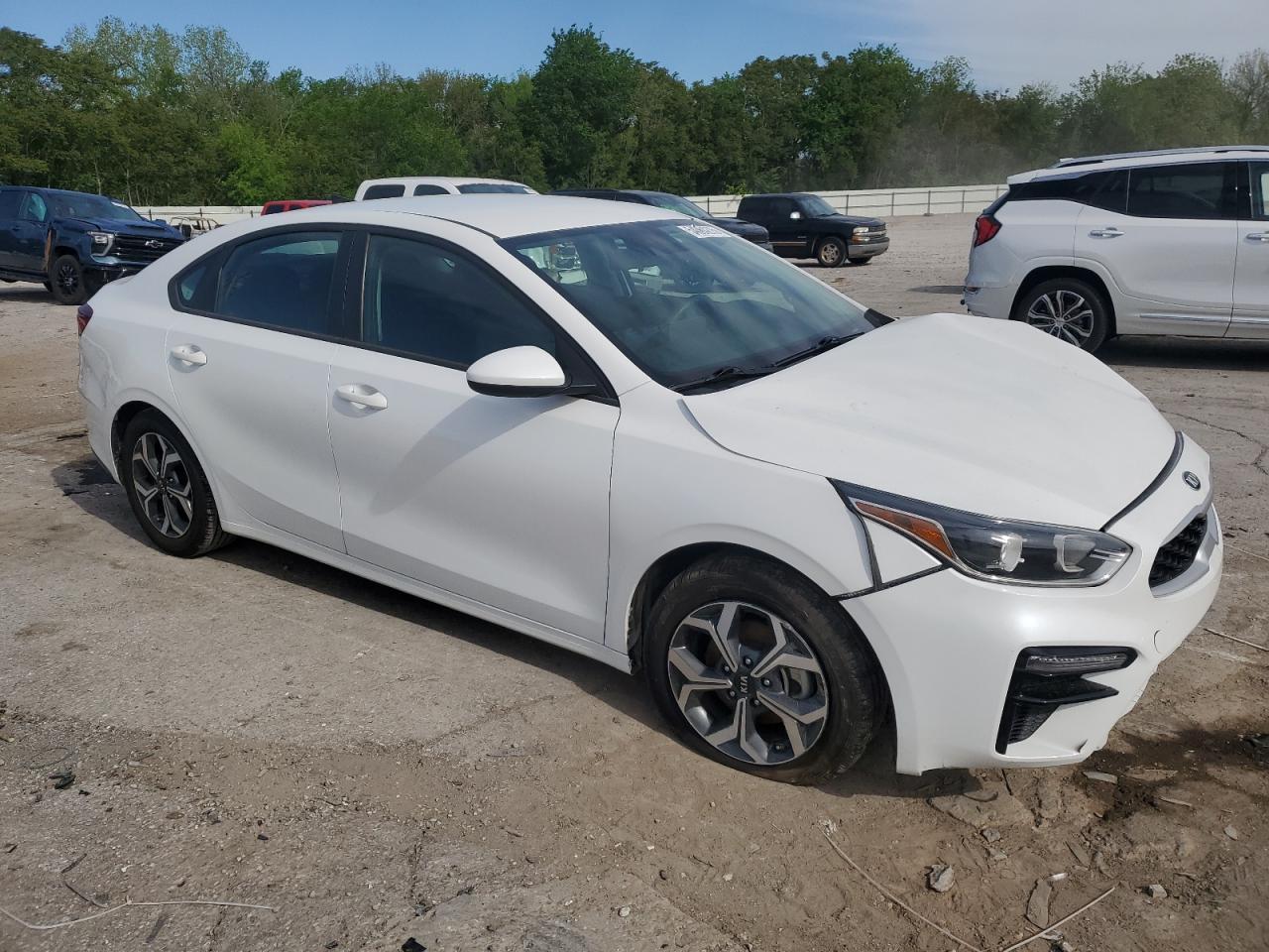2021 Kia Forte Fe - Фото 4