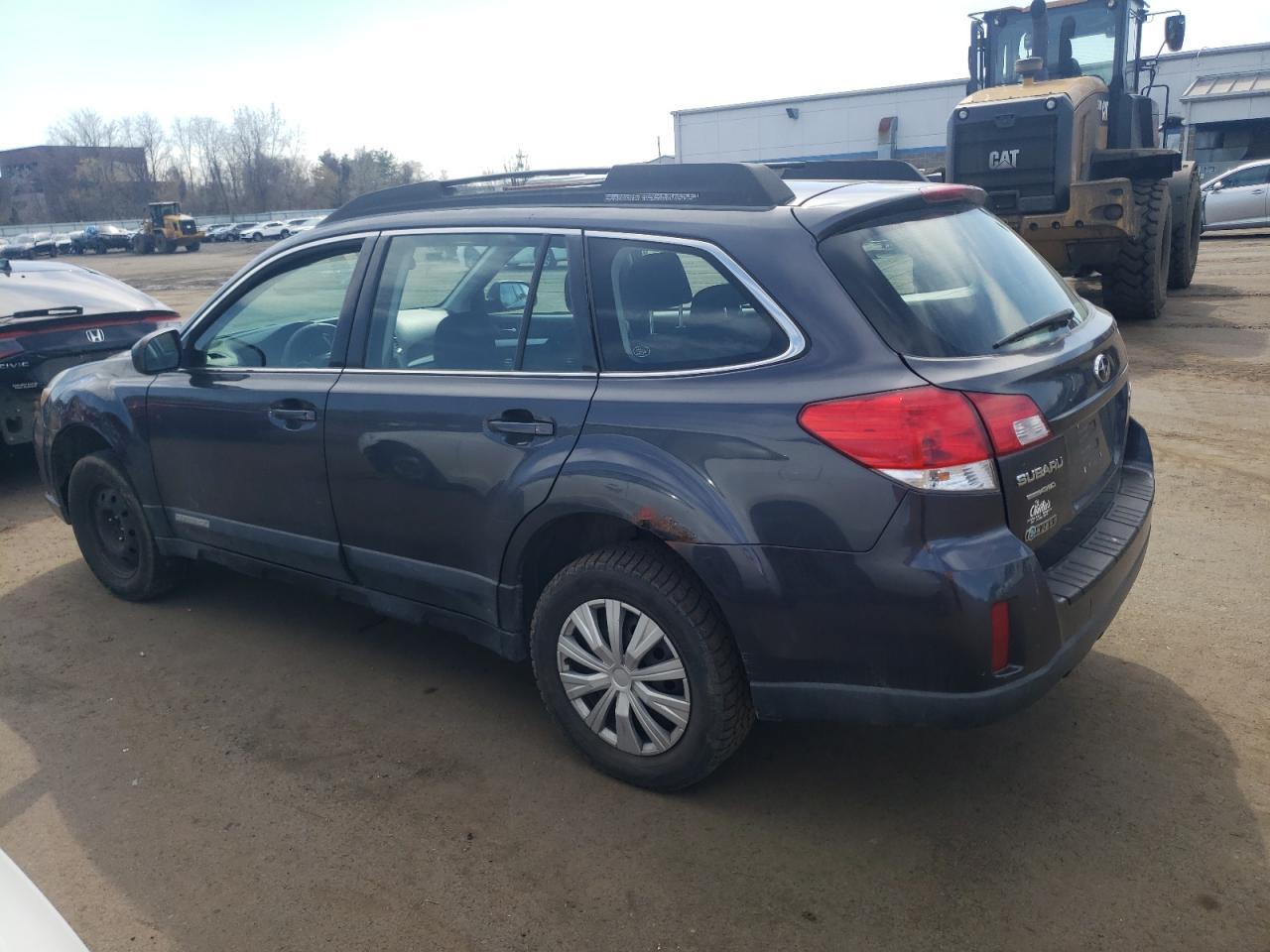 2011 Subaru Outback 2.5I - Фото 2