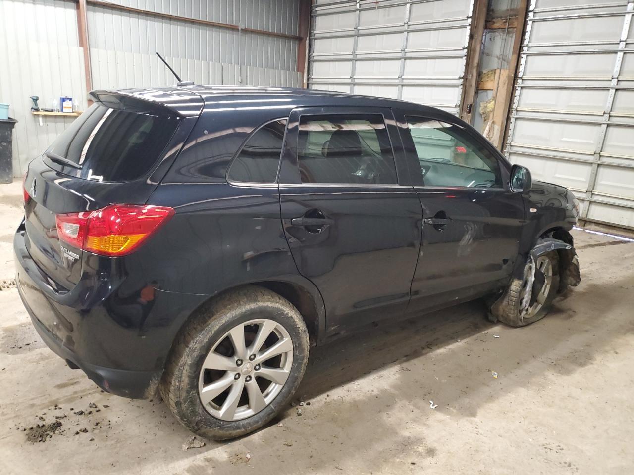2015 Mitsubishi Outlander Sport Se - Image 3