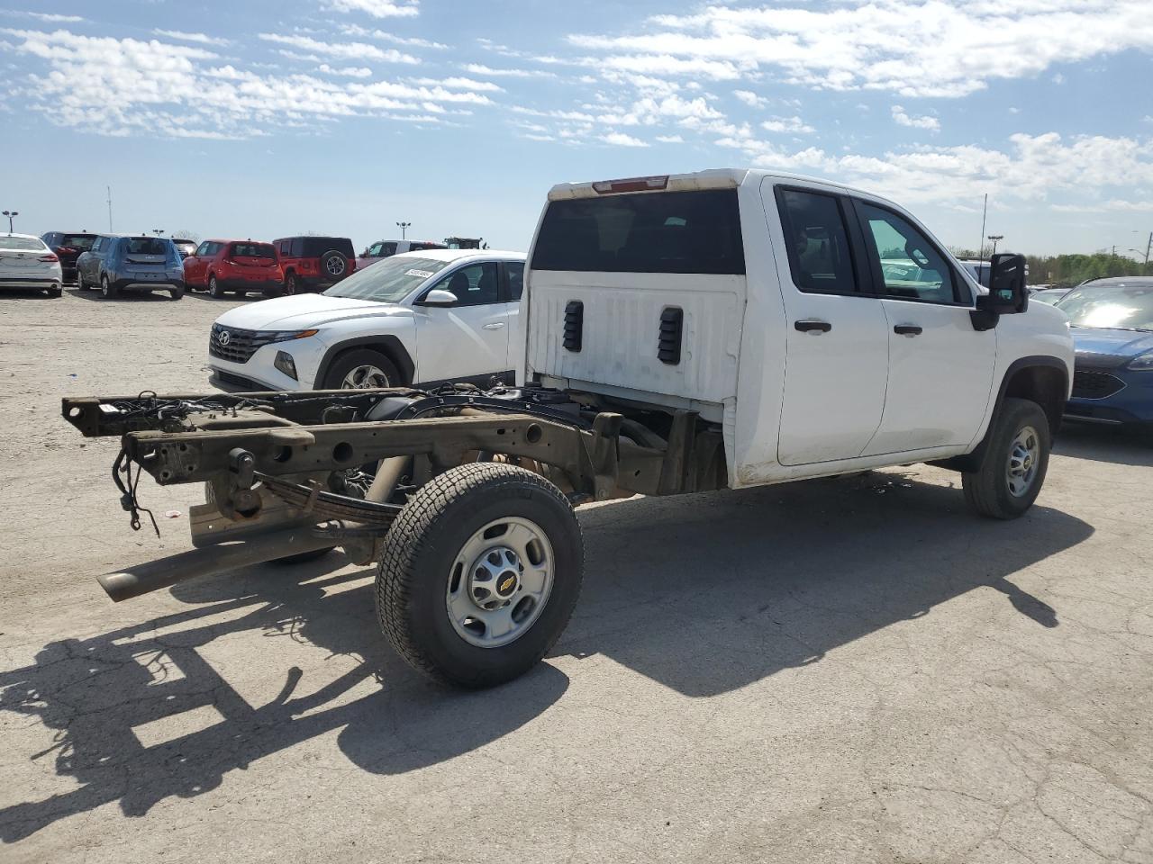 2020 Chevrolet Silverado C2500 Heavy Duty - Фото 3