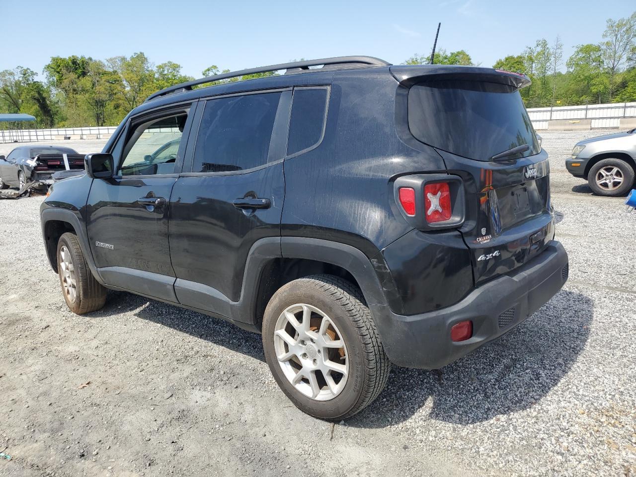 2019 Jeep Renegade Latitude - Image 2