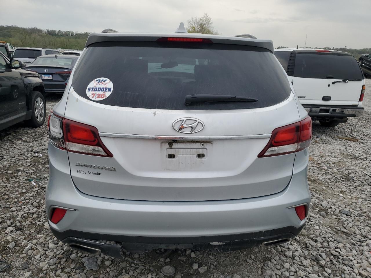 2017 Hyundai Santa Fe Se - Image 6