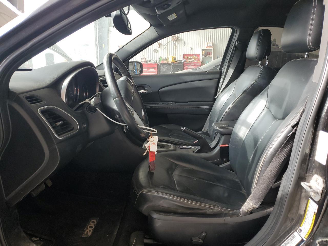 2011 Chrysler 200 Limited - Image 7