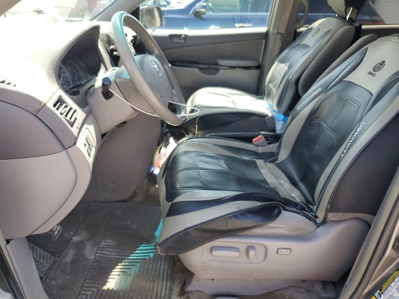 2005 Toyota Sienna - Фото 7