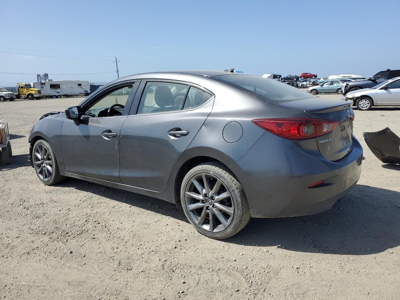 2018 Mazda 3 Touring - Фото 2