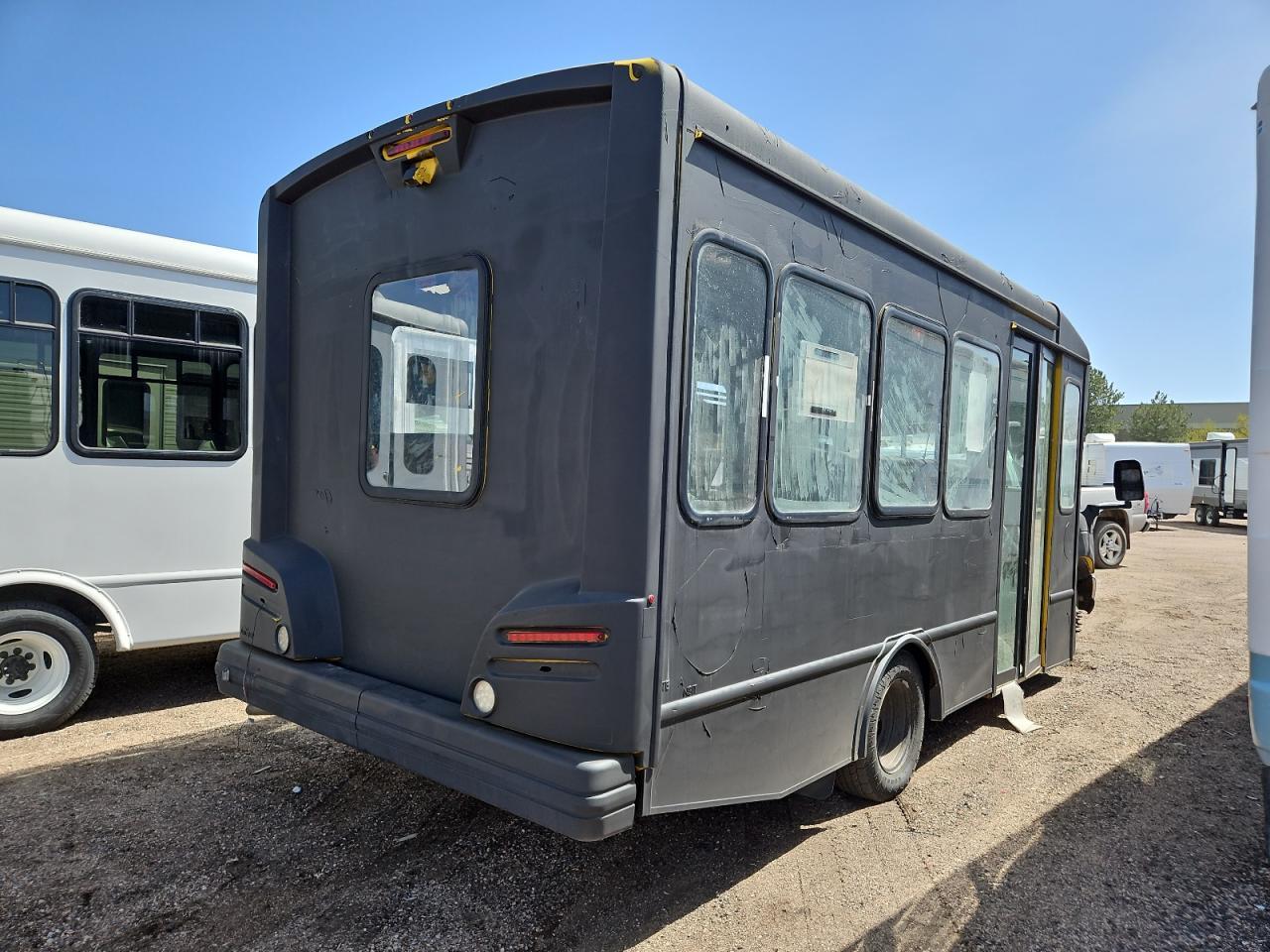 2019 Ford Econoline E450 Super Duty Cutaway Van - Фото 3