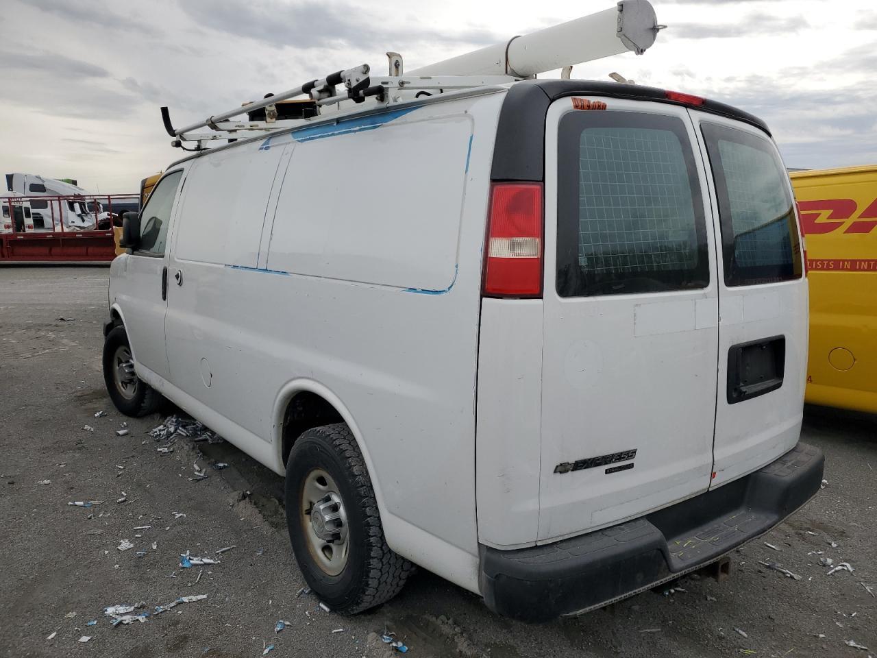 2013 Chevrolet Express G2500 - Фото 2