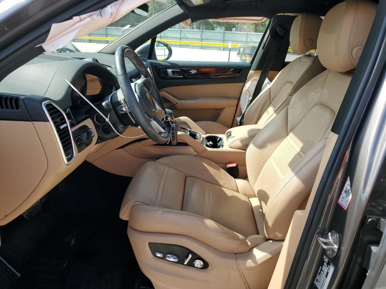 2020 Porsche Cayenne E-Hybrid - Image 7