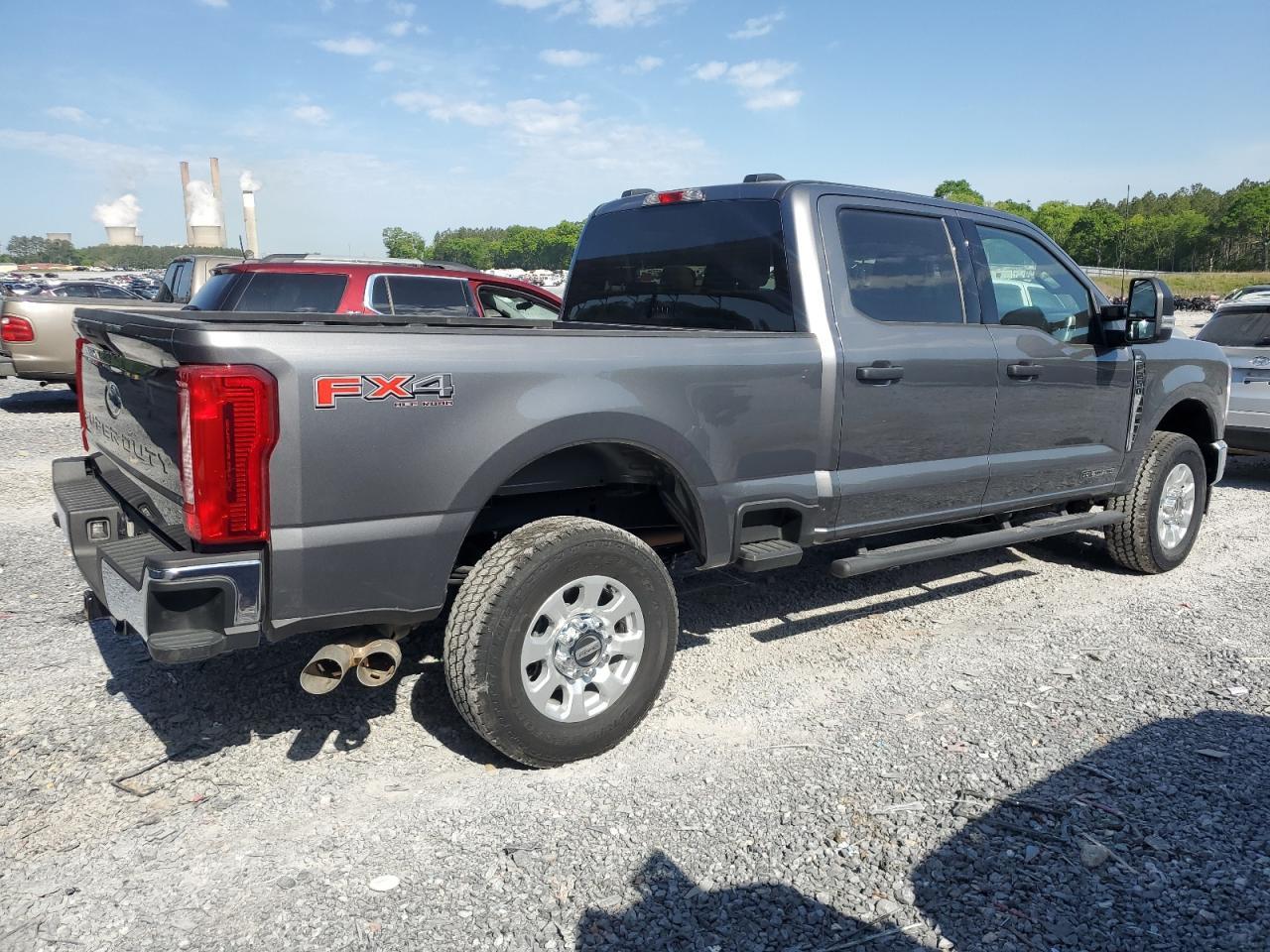2024 Ford F250 Super Duty - Image 3