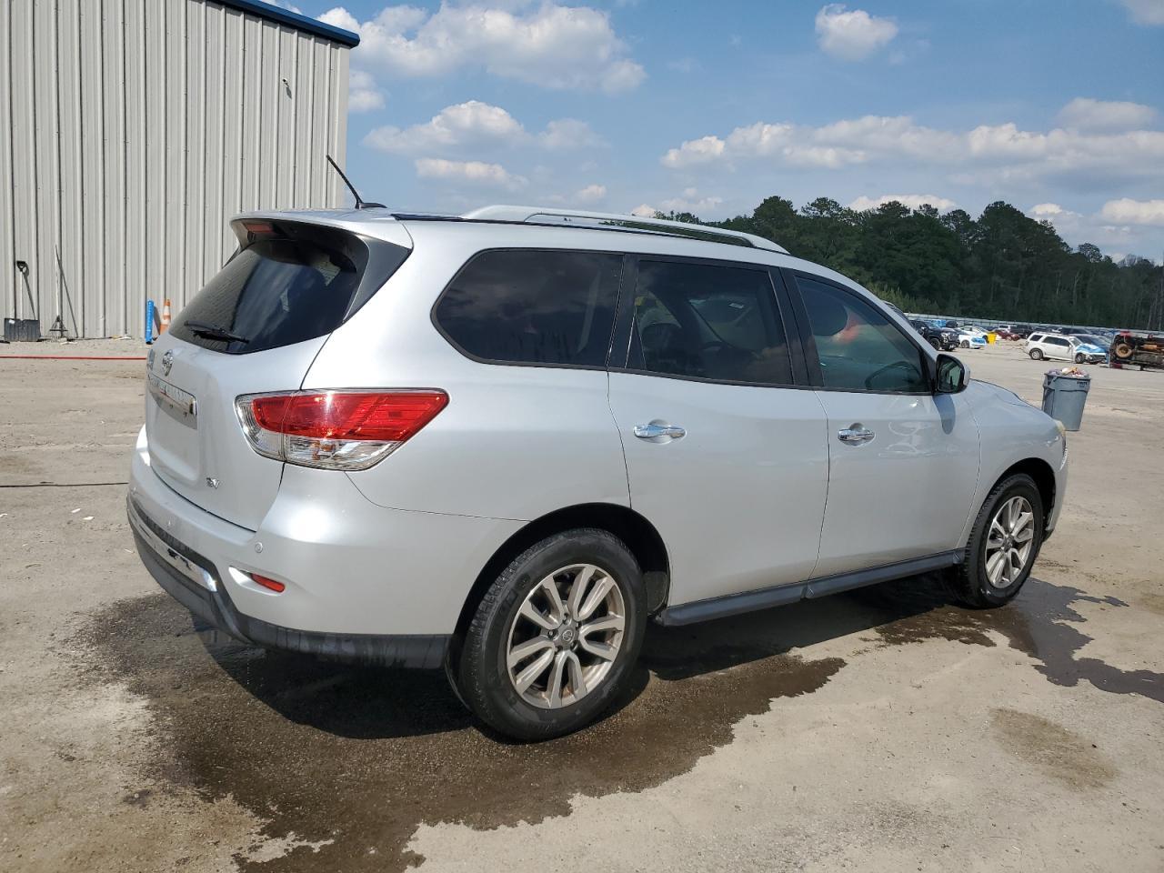 2015 Nissan Pathfinder S - Фото 3