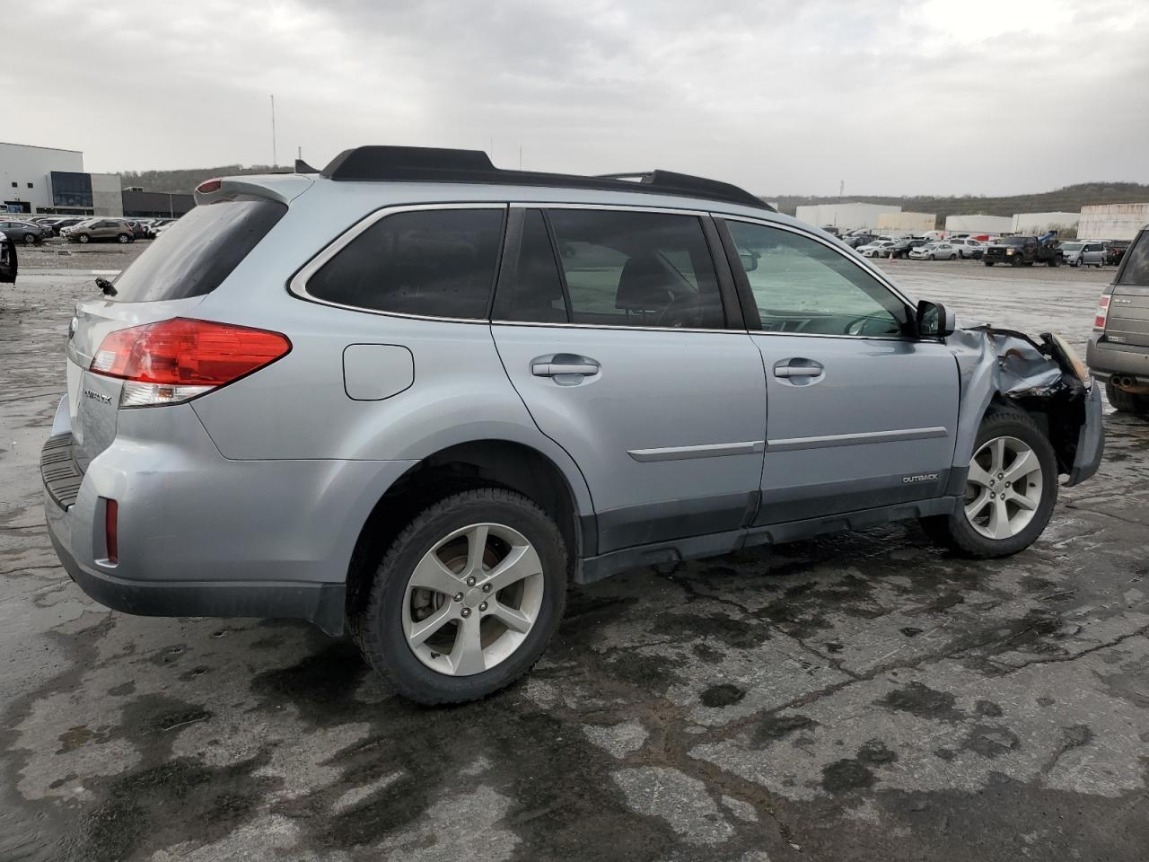 2013 Subaru Outback 2.5I Limited - Image 3