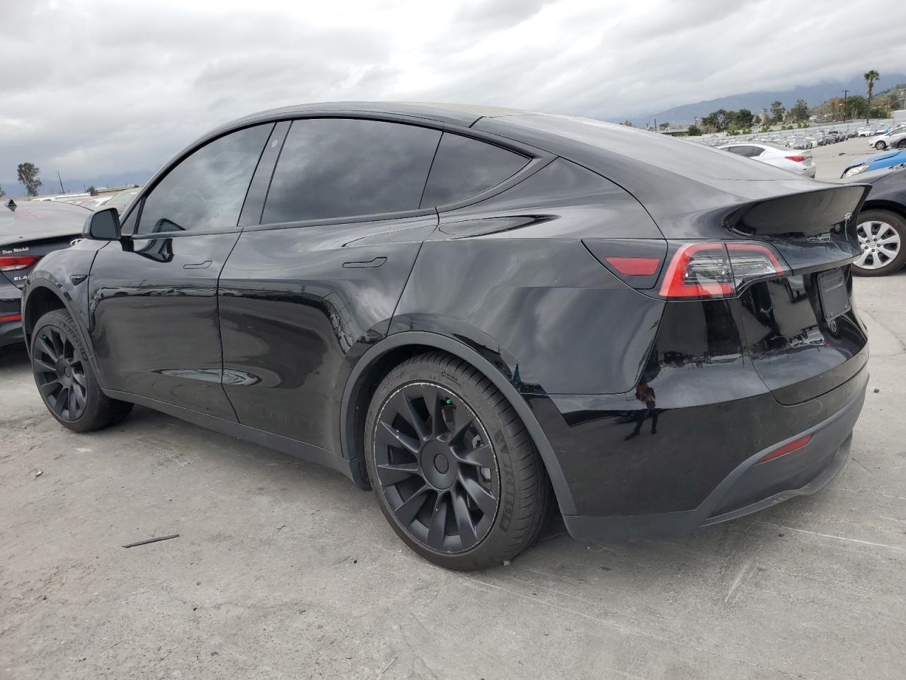 2021 Tesla Model Y - Image 2
