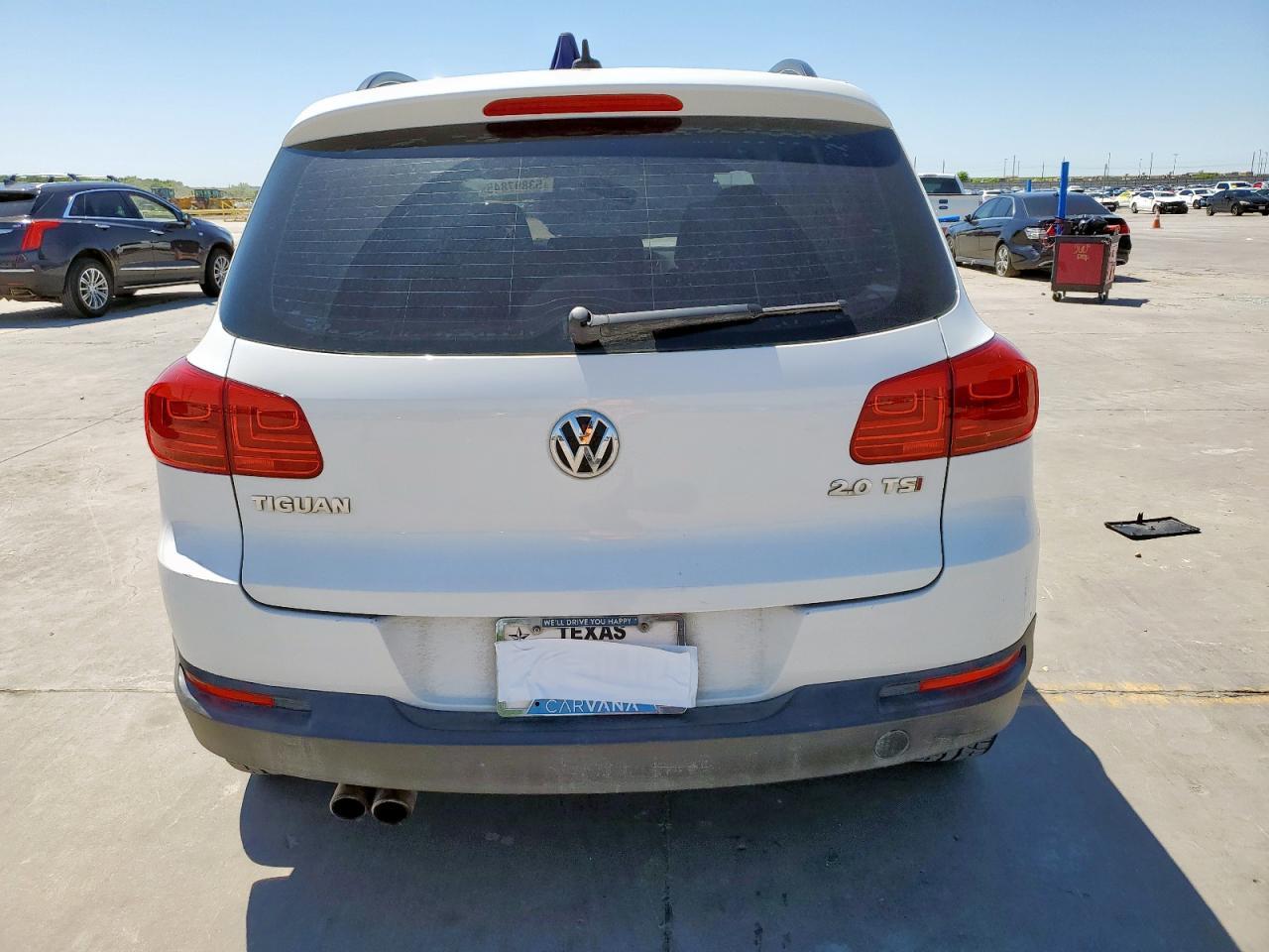 2015 Volkswagen Tiguan S - Фото 6