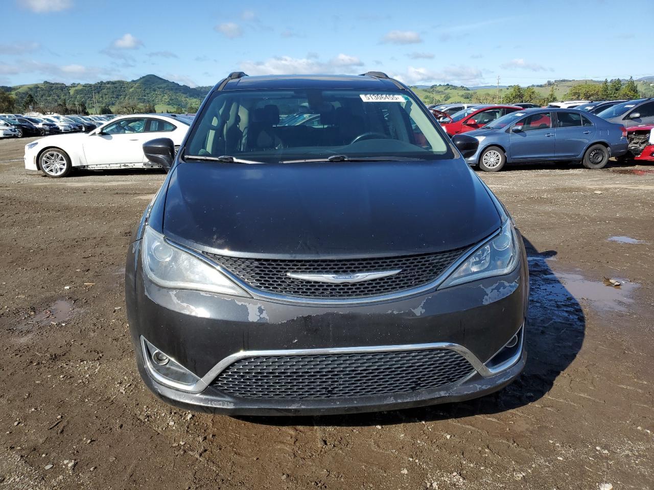 2017 Chrysler Pacifica Touring L - Фото 5