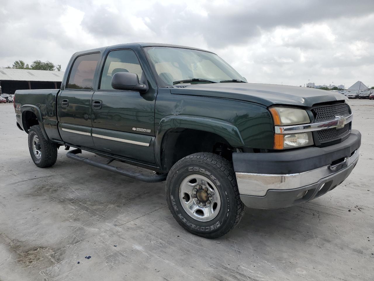 2004 Chevrolet Silverado K2500 Heavy Duty - Image 4