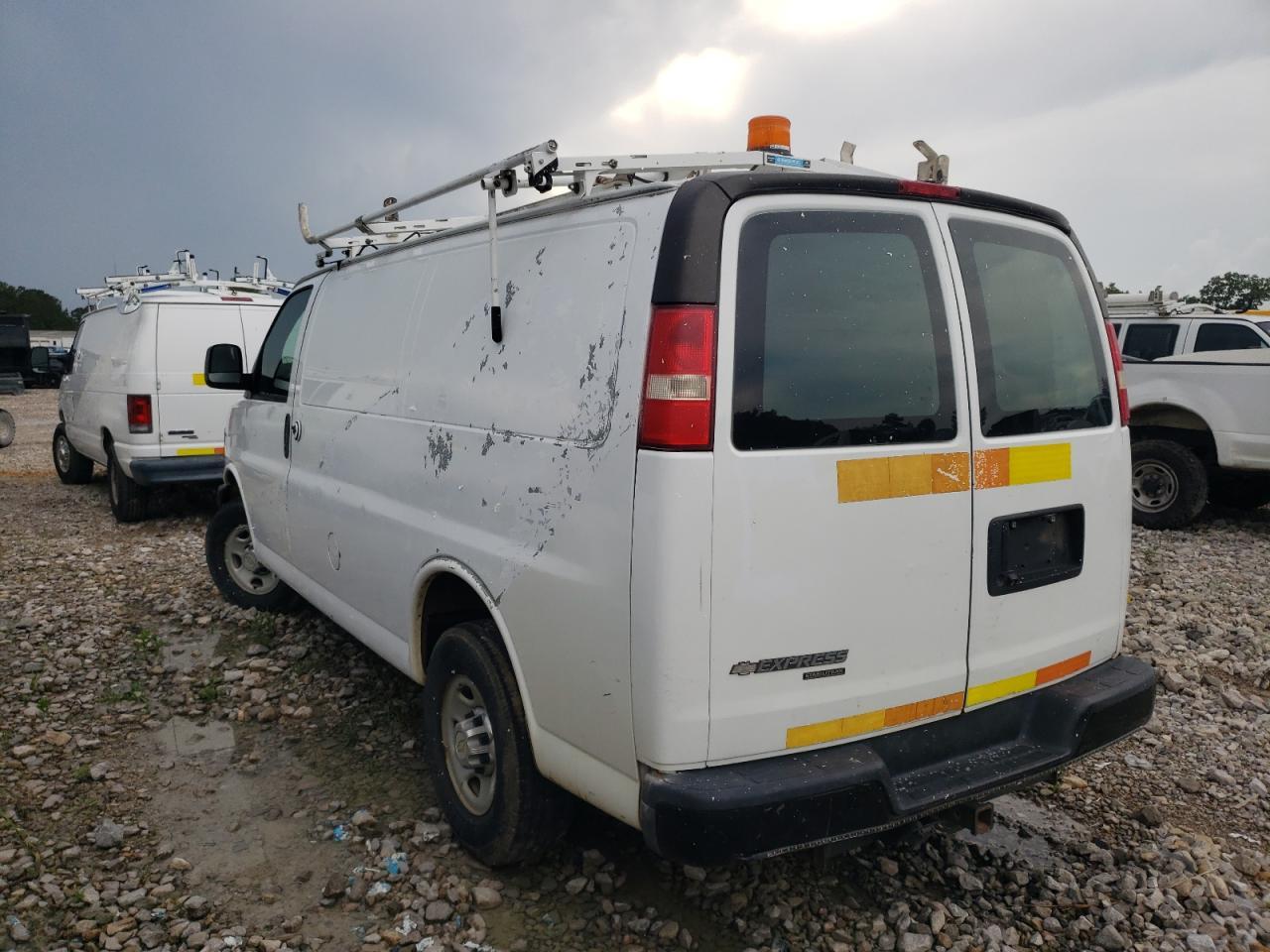 2013 Chevrolet Express G2500 - Фото 2