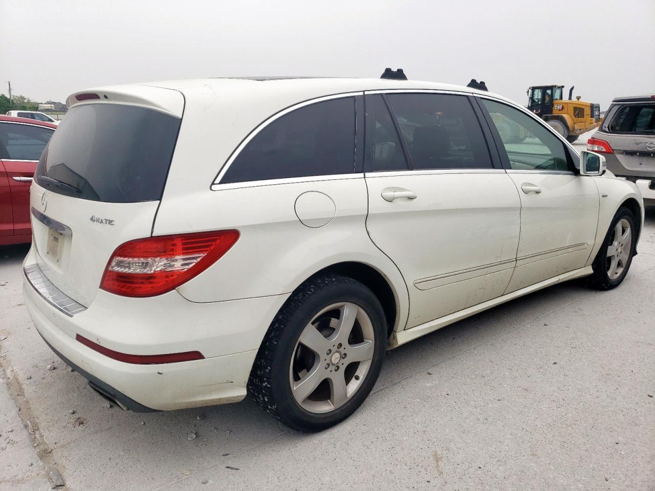 2012 Mercedes-Benz R 350 4Matic - Image 3
