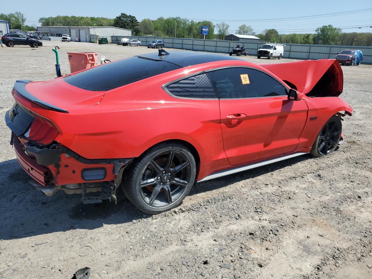 2020 Ford Mustang Gt - Фото 3