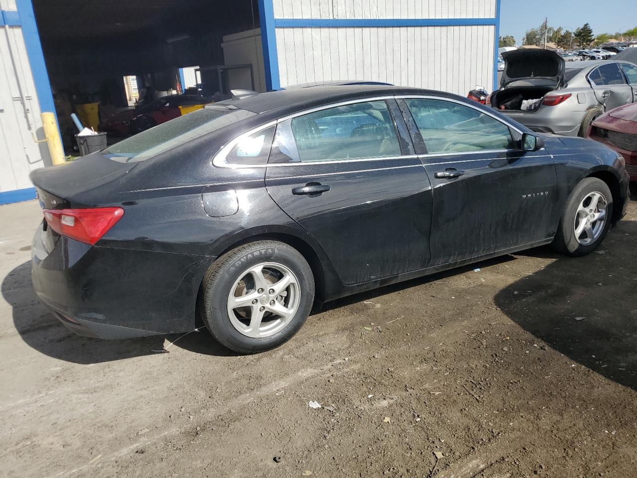 2016 Chevrolet Malibu Ls - Фото 3