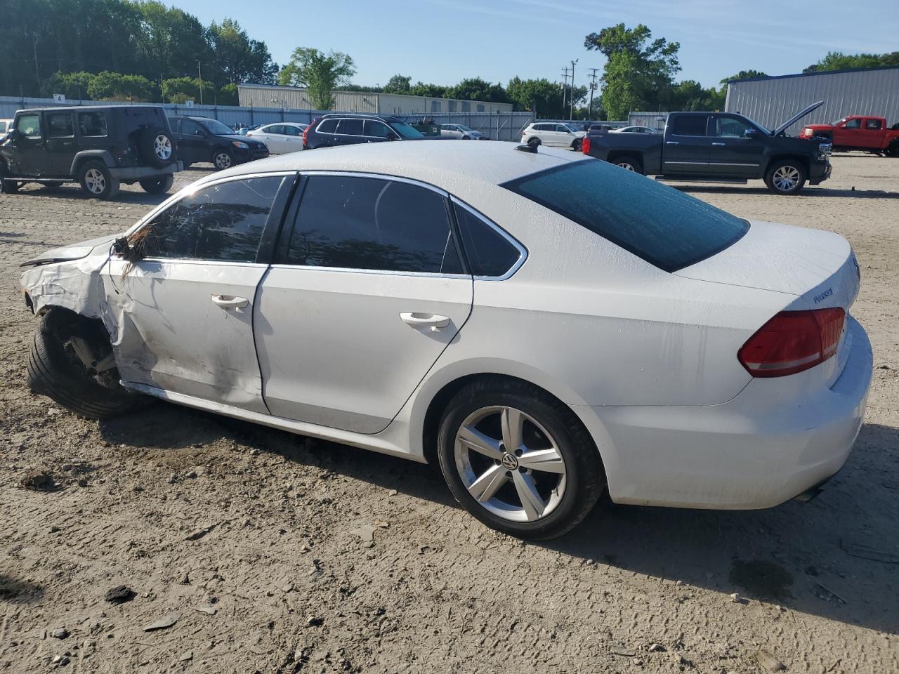 2015 Volkswagen Passat S - Image 2