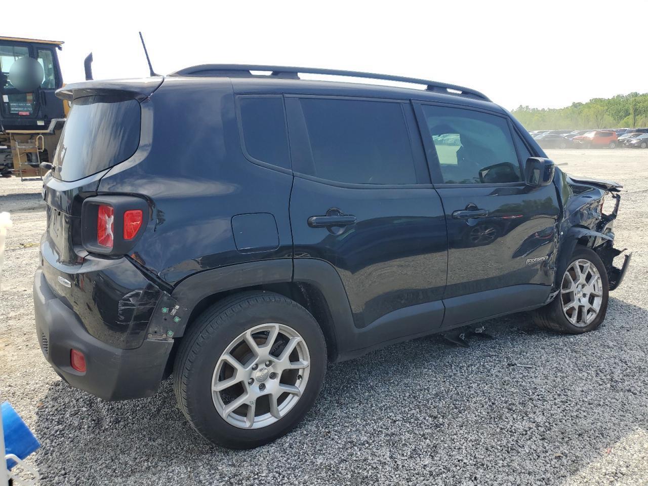 2019 Jeep Renegade Latitude - Image 3