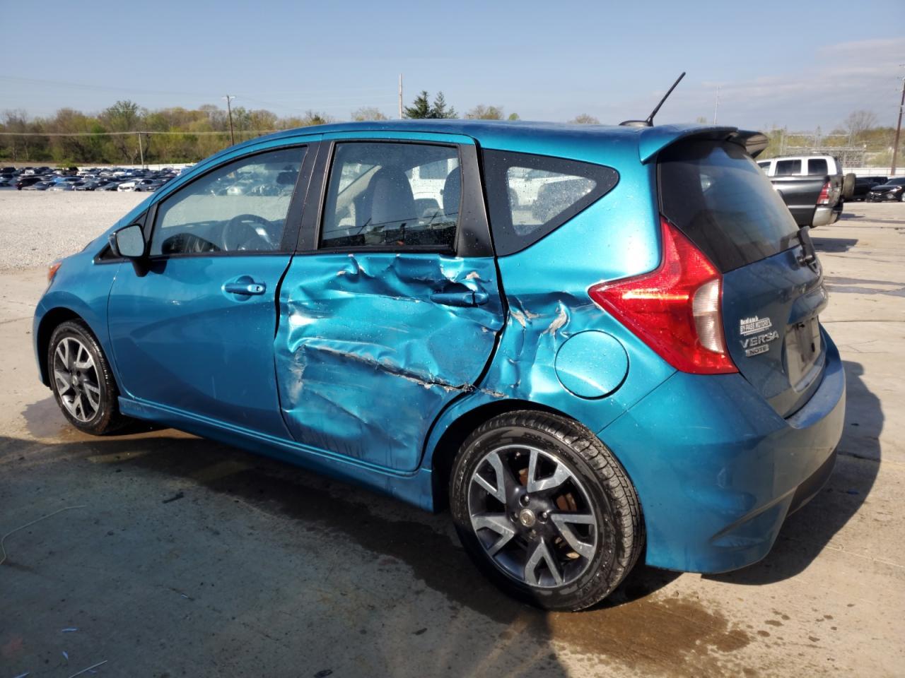 2015 Nissan Versa Note S - Фото 2