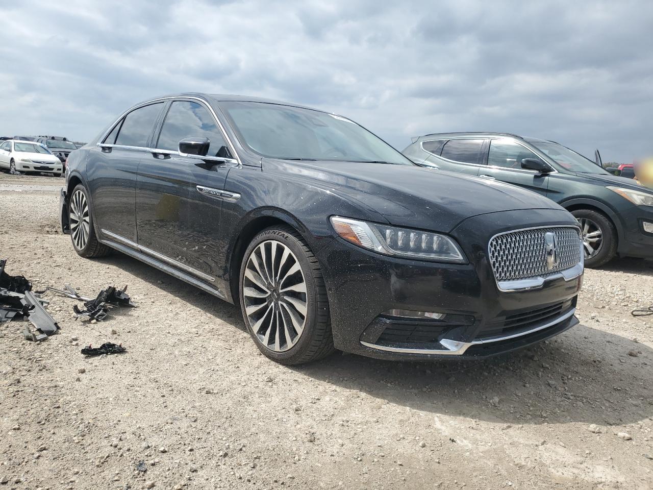 2017 Lincoln Continental Black Label - Фото 4