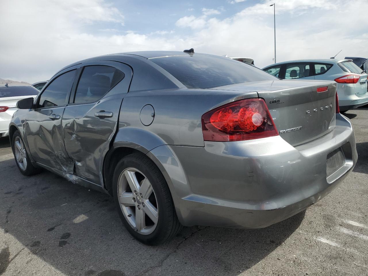 2013 Dodge Avenger Se - Фото 2