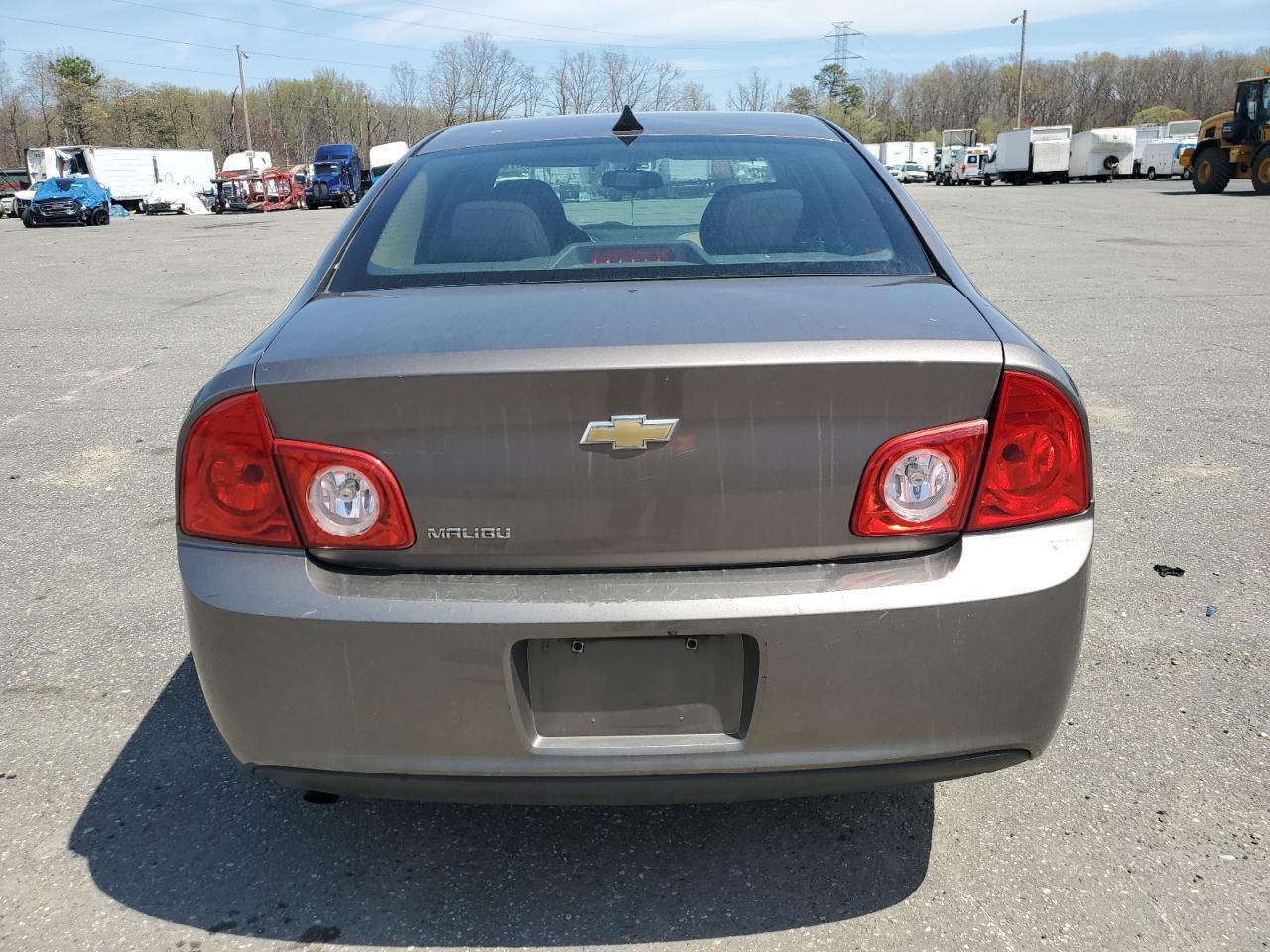 2012 Chevrolet Malibu Ls - Image 6