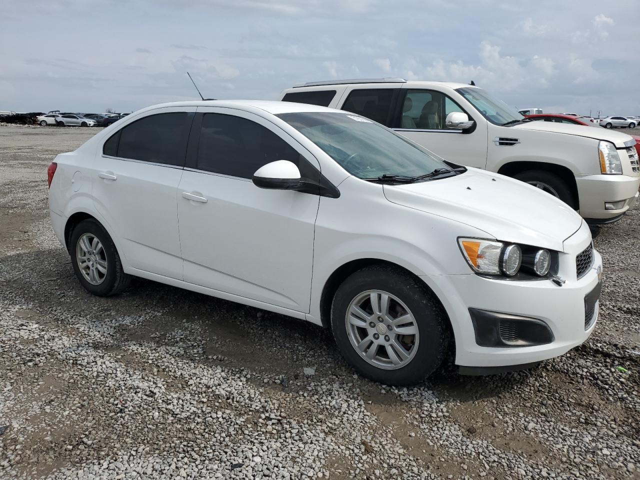 2015 Chevrolet Sonic Lt - Фото 4