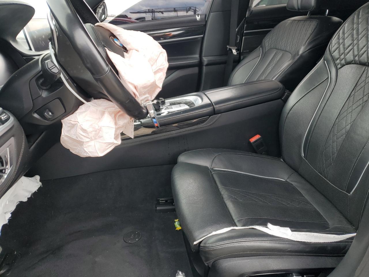 2021 BMW 750 Xi - Фото 7