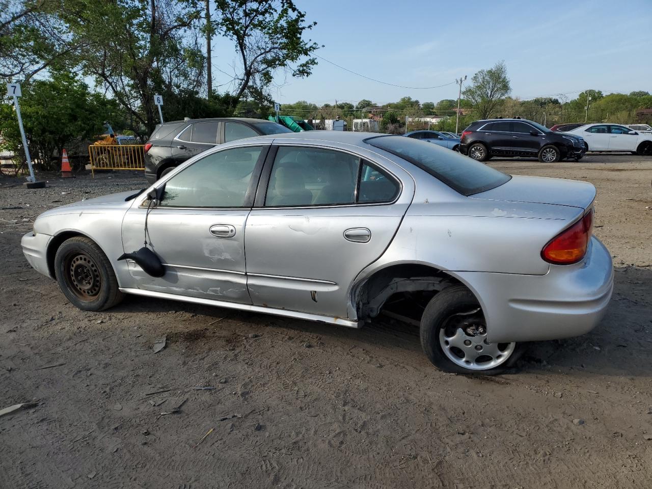 2003 Oldsmobile Alero Gx - Image 2