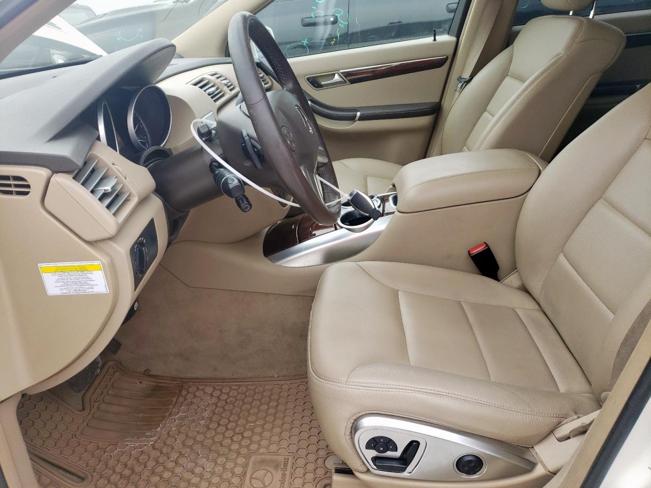 2012 Mercedes-Benz R 350 4Matic - Image 7