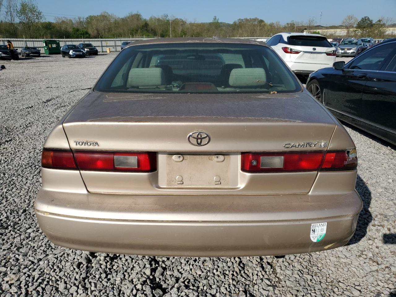 1999 Toyota Camry Le - Image 6