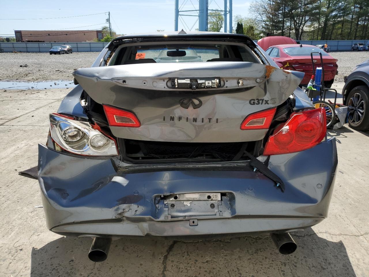 2011 Infiniti G37 - Фото 6