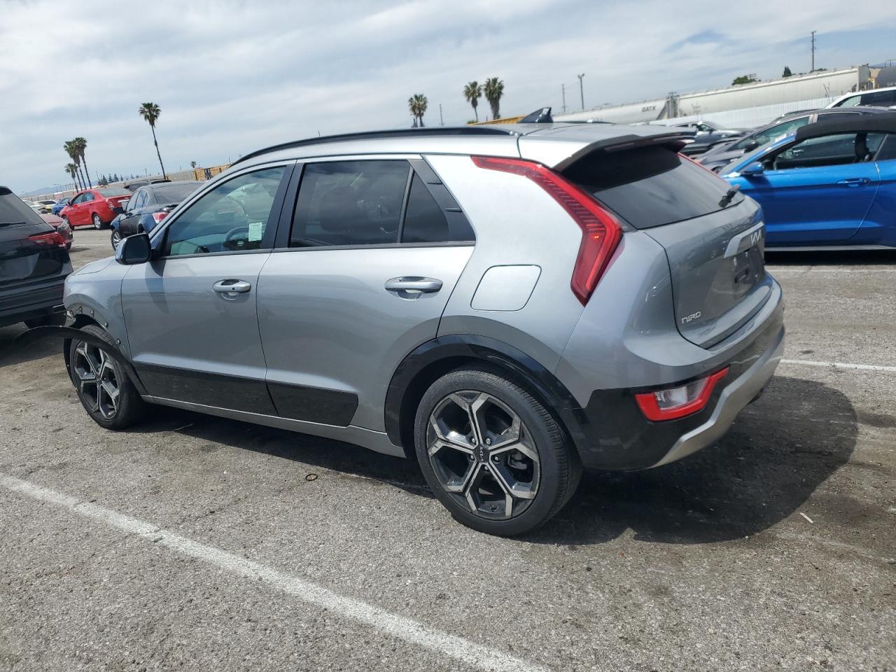 2023 Kia Niro Ex - Image 2