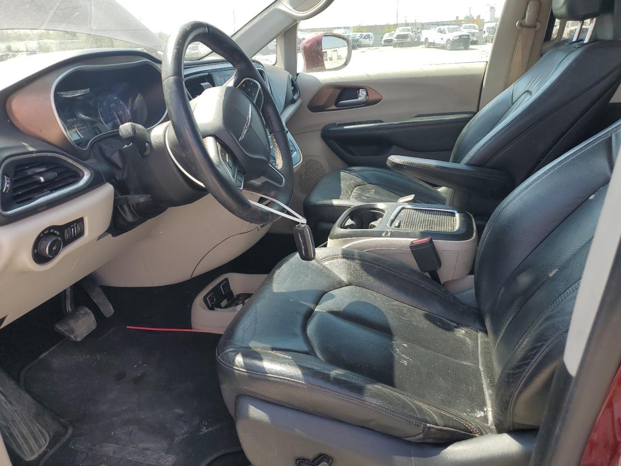 2017 Chrysler Pacifica Touring L Plus - Фото 7