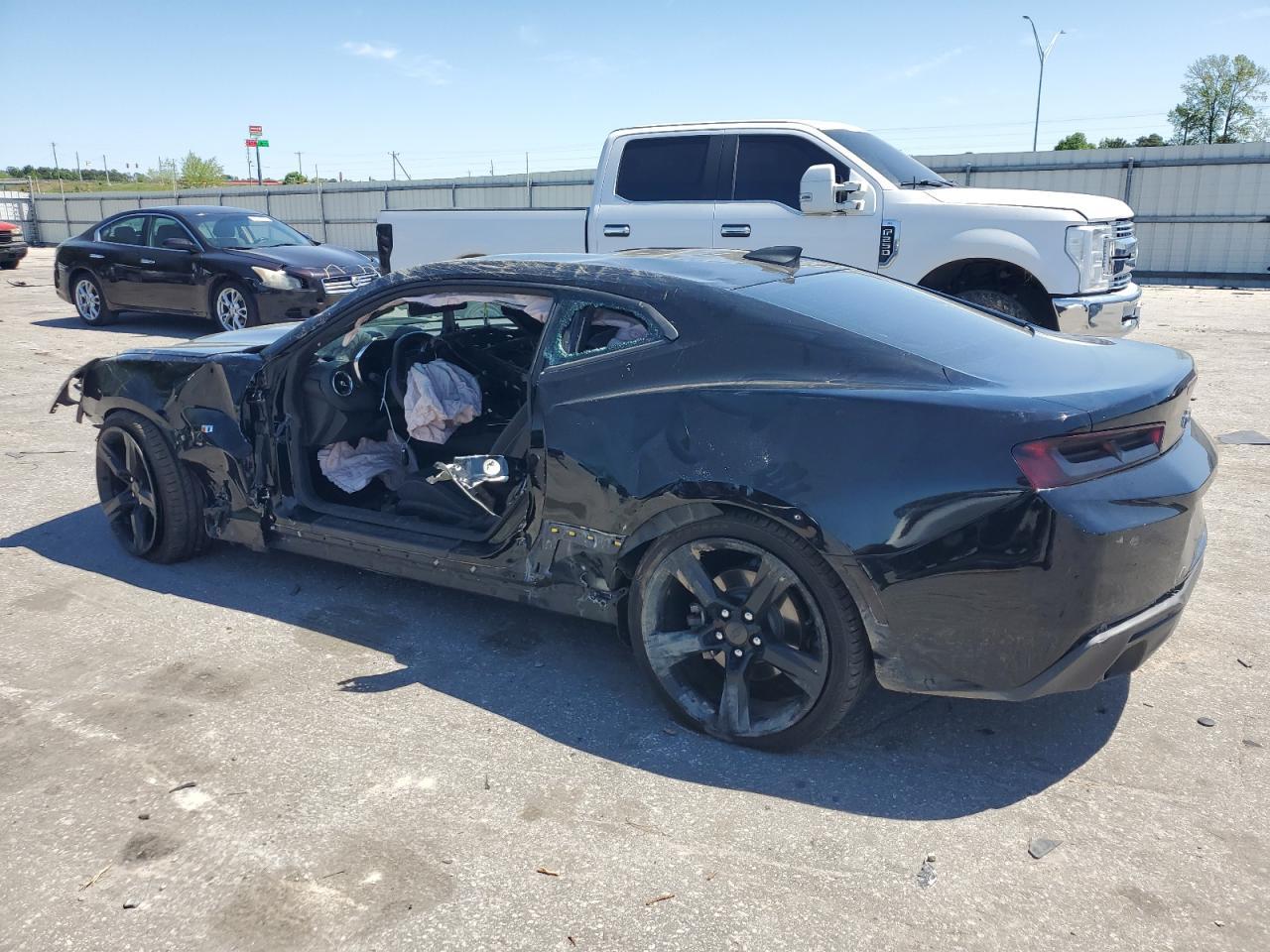 2018 Chevrolet Camaro Lt - Image 2