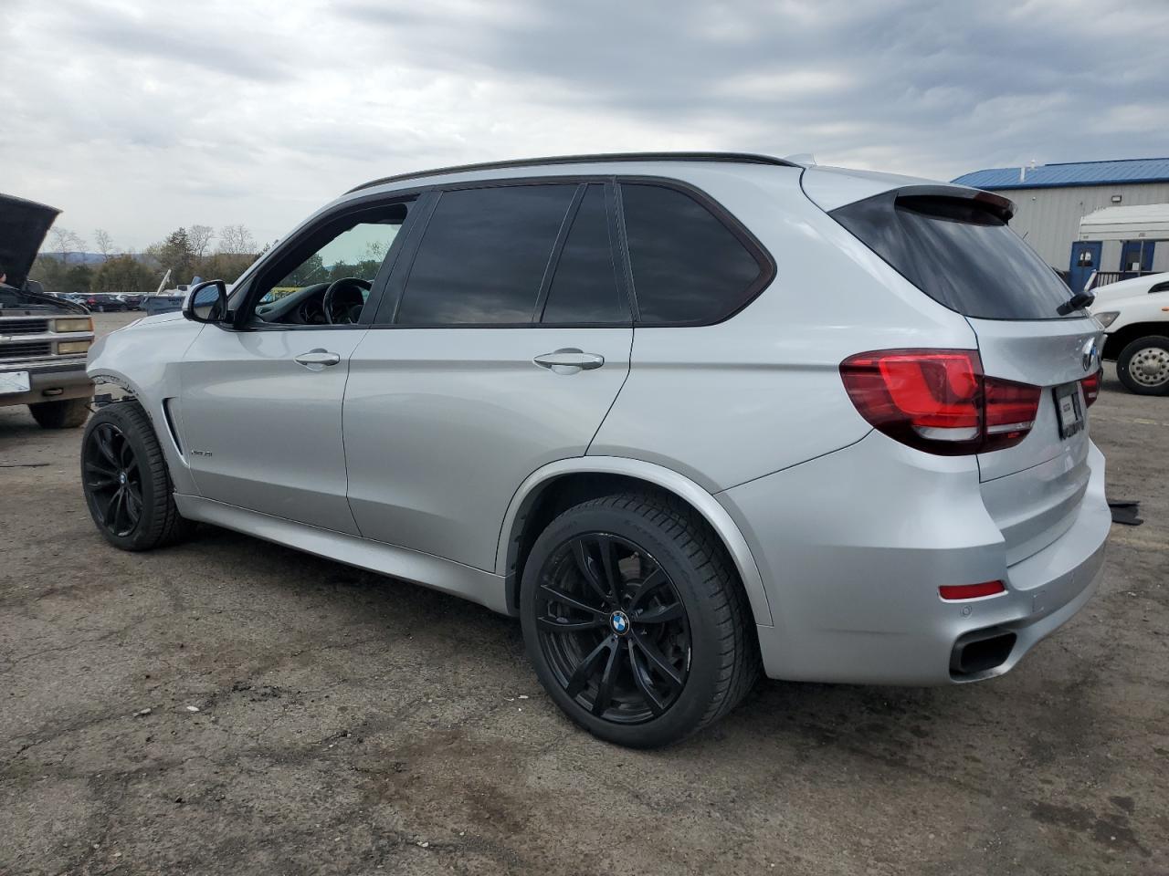 2016 BMW X5 xDrive50I - Фото 2
