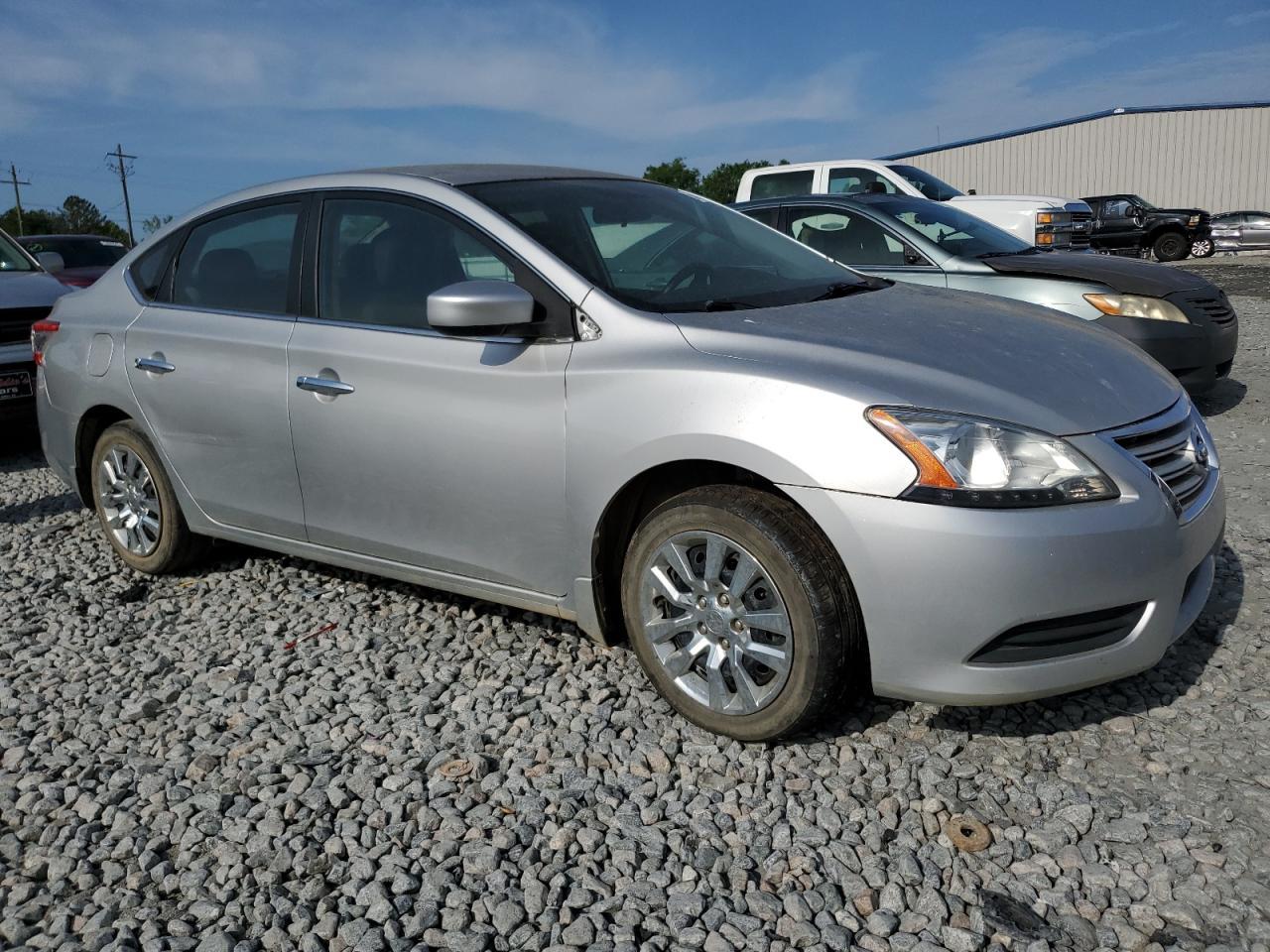 2015 Nissan Sentra S - Фото 4