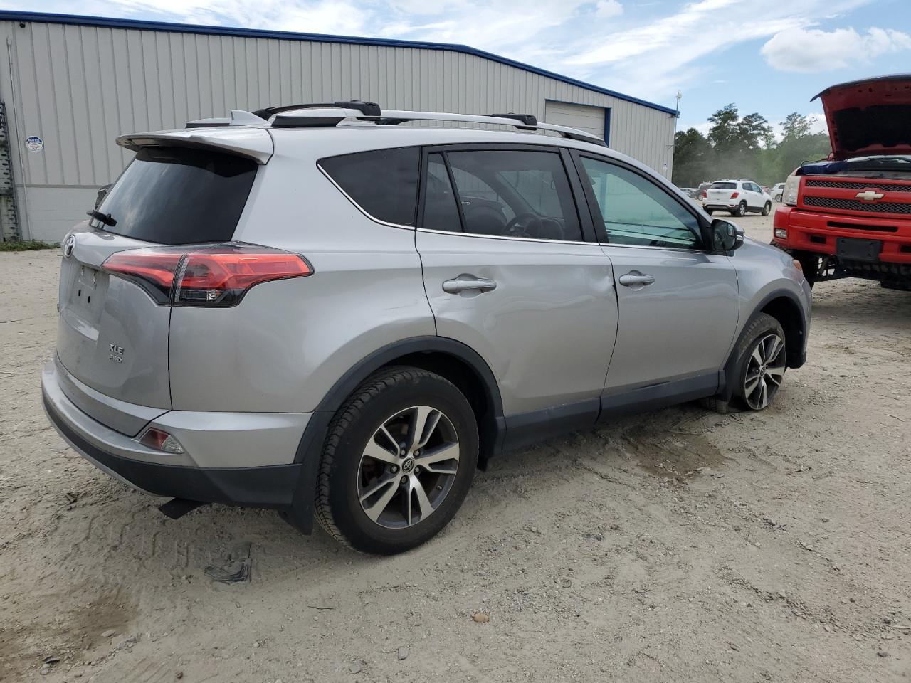 2017 Toyota Rav4 Xle - Image 3