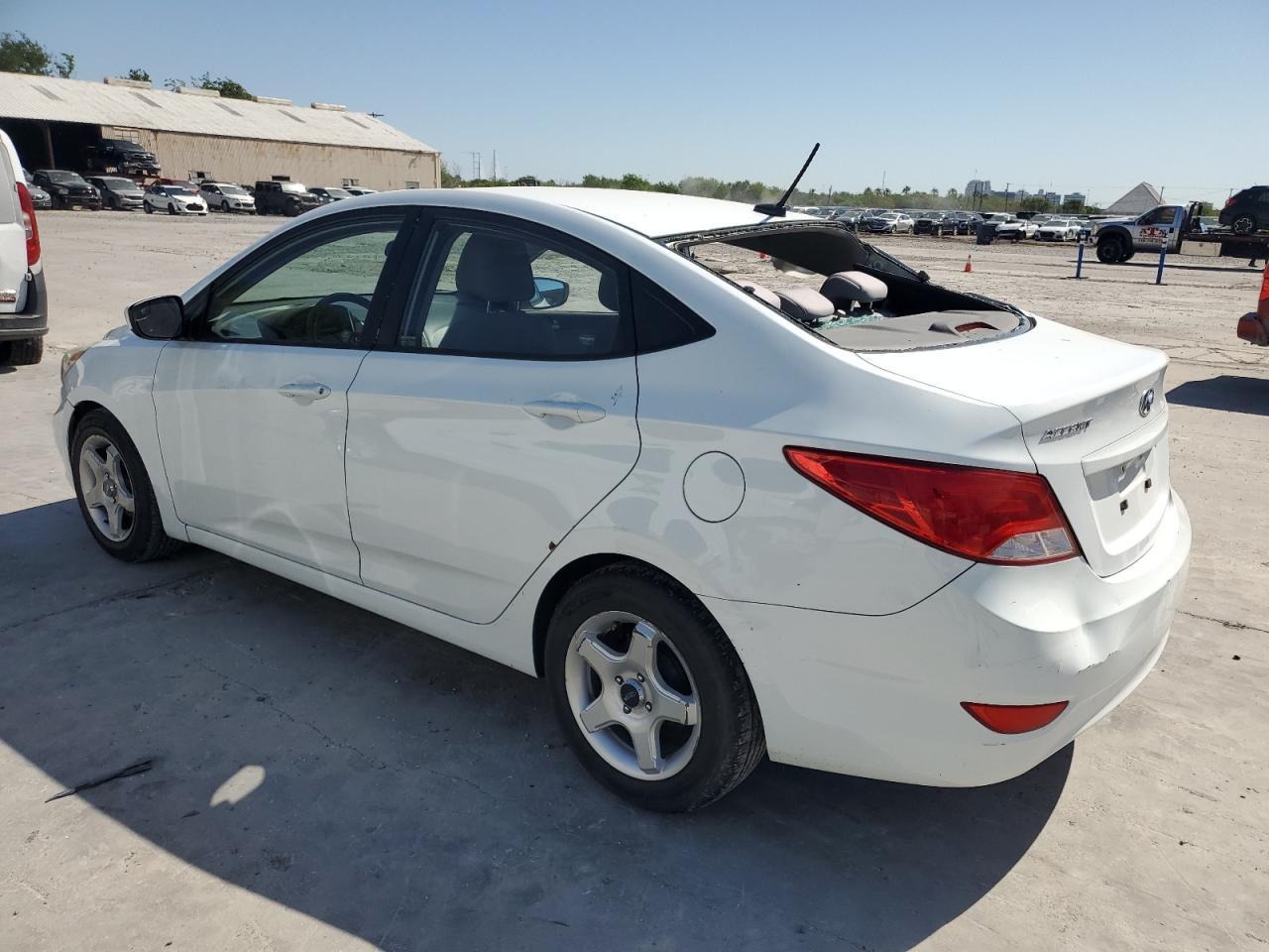 2015 Hyundai Accent Gls - Фото 2