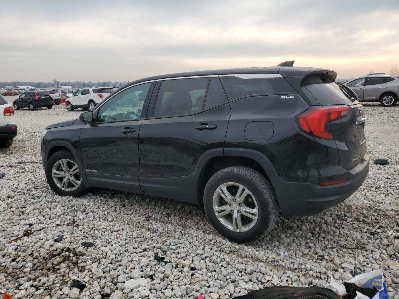 2020 GMC Terrain Sle - Image 2