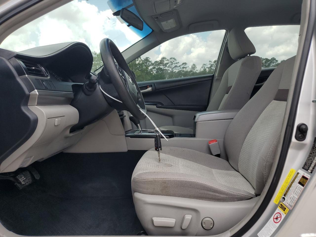 2012 Toyota Camry Le - Image 7