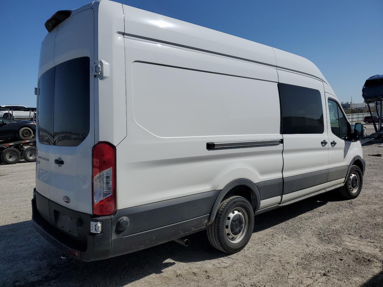 2024 Ford Transit T-250 - Фото 3