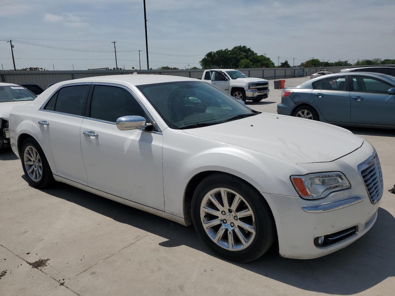 2013 Chrysler 300C - Фото 4