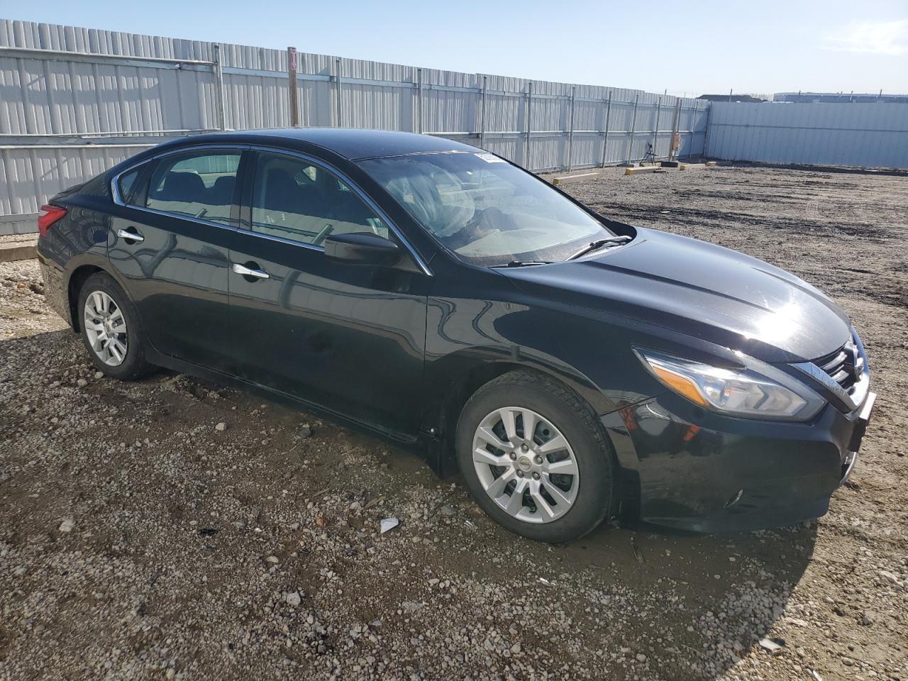 2017 Nissan Altima 2.5 - Image 4