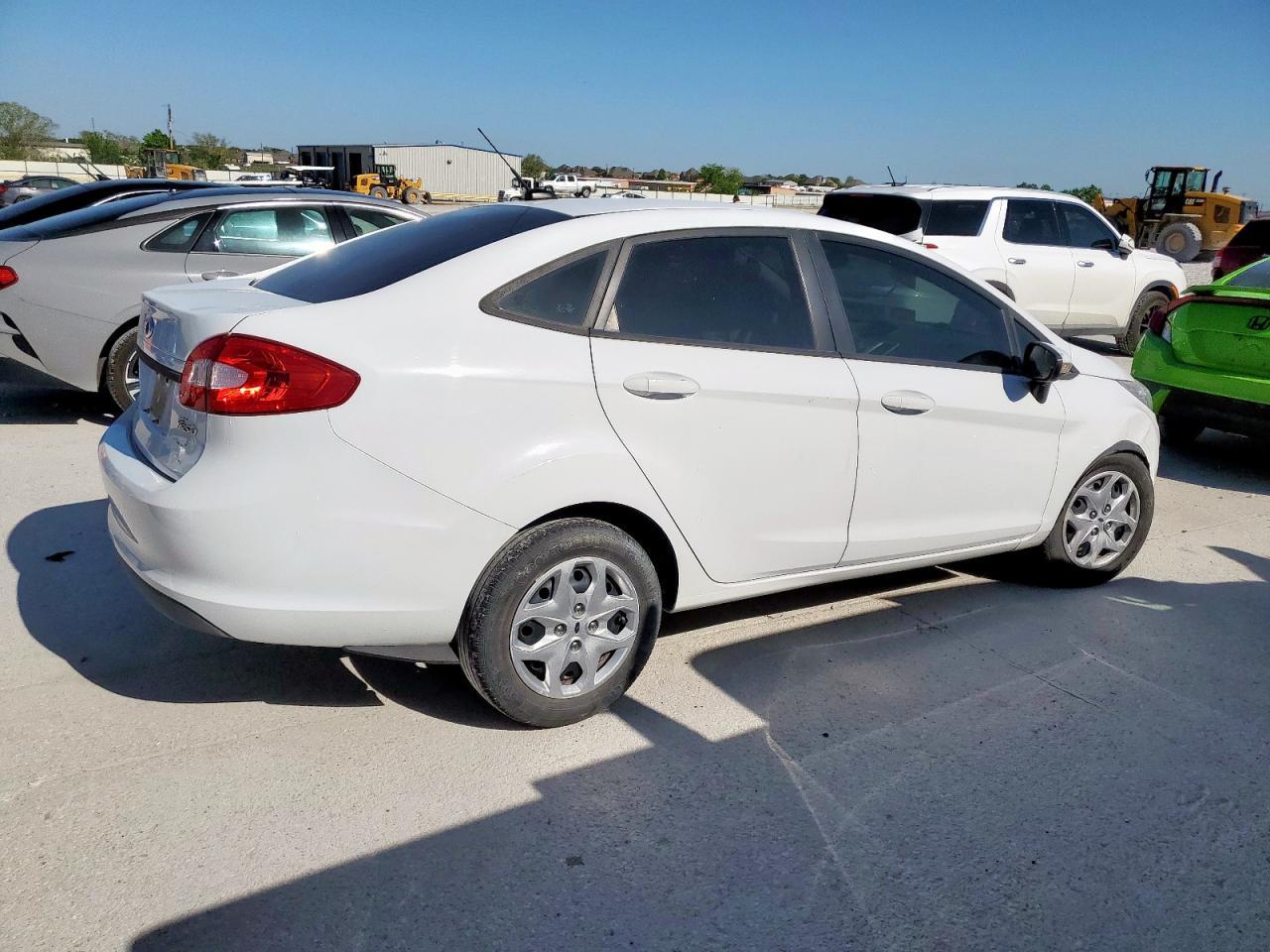 2013 Ford Fiesta Se - Фото 3