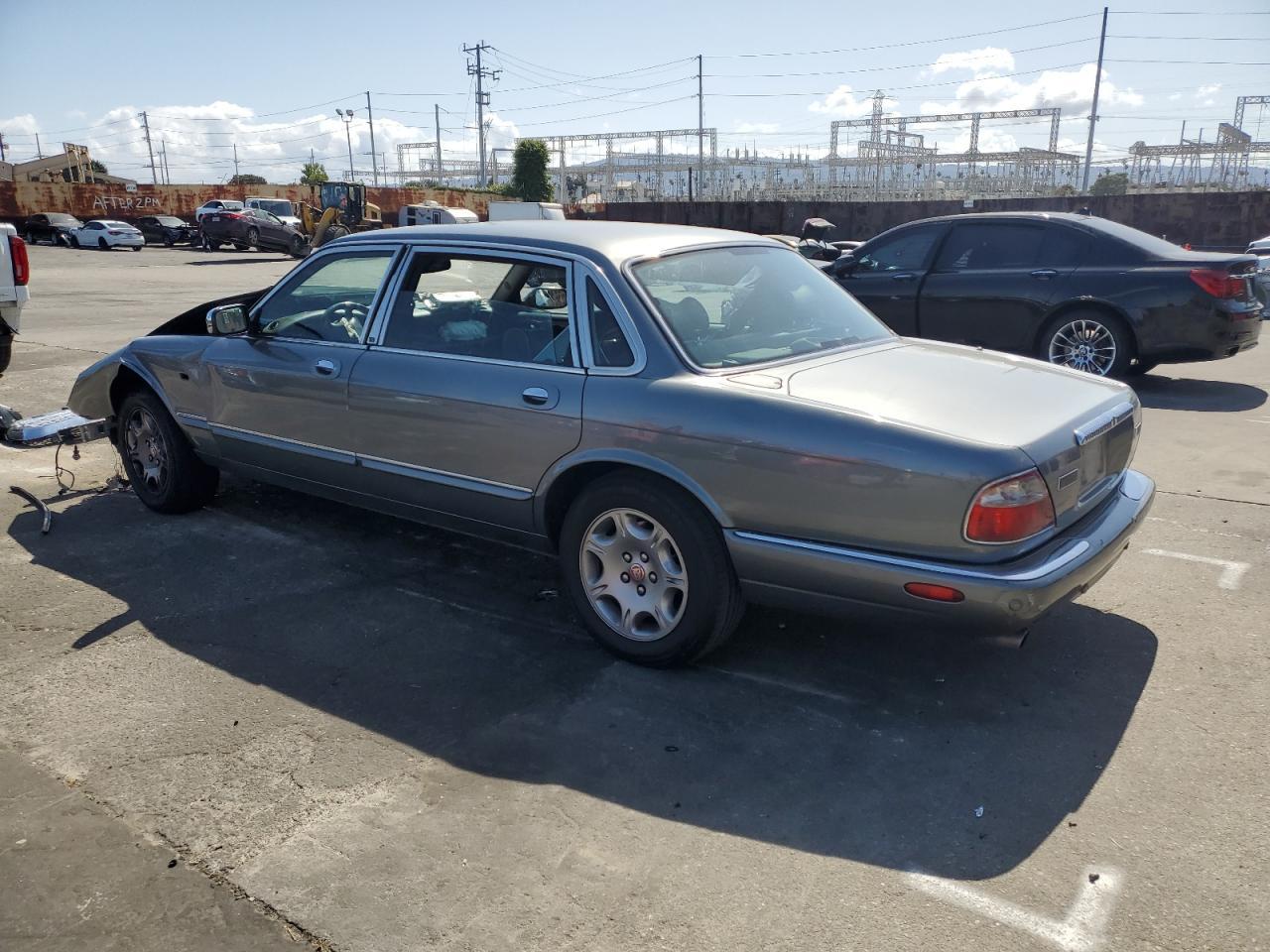 2002 Jaguar Vandenplas - Image 2