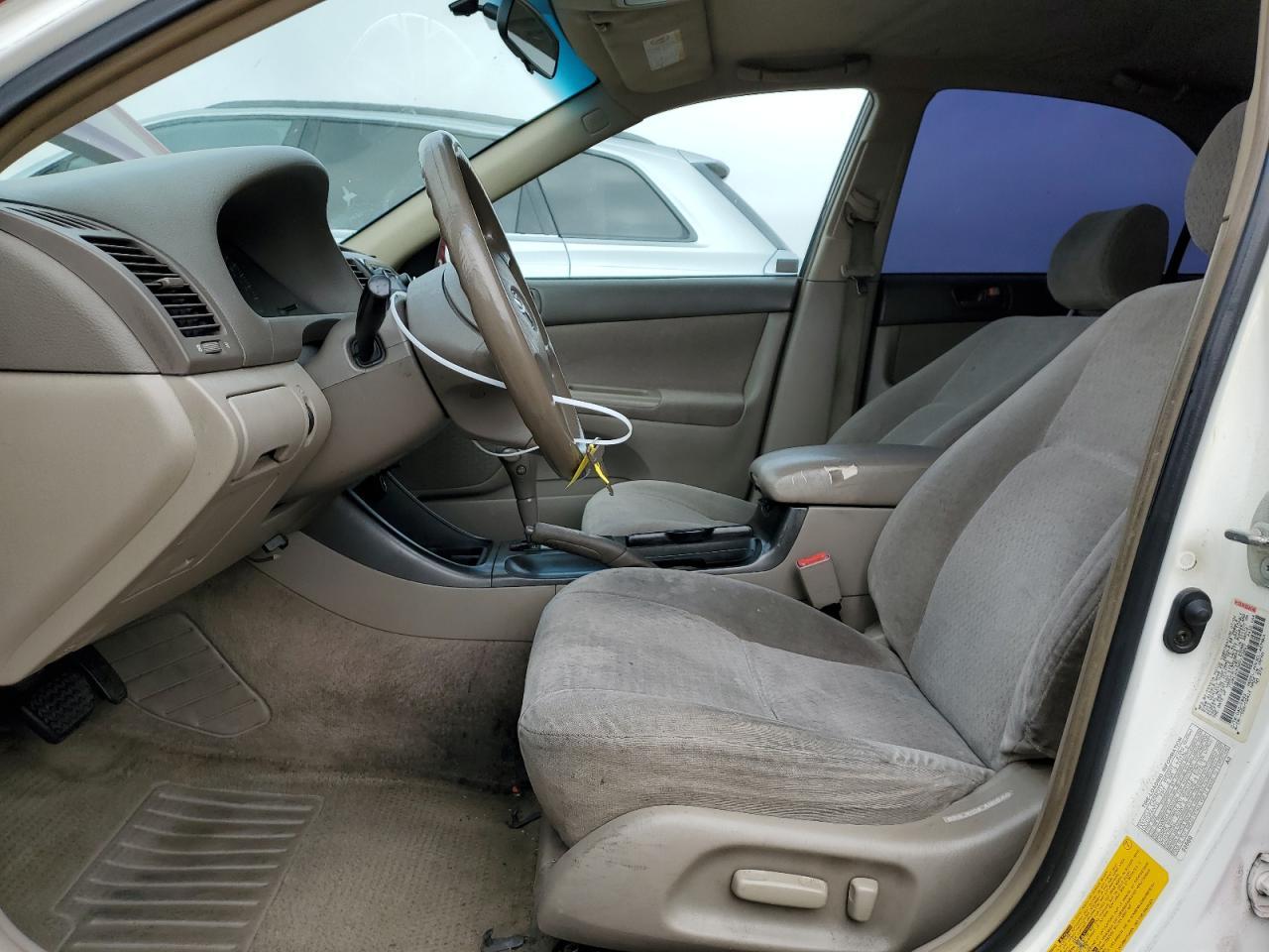 2002 Toyota Camry Le - Image 7